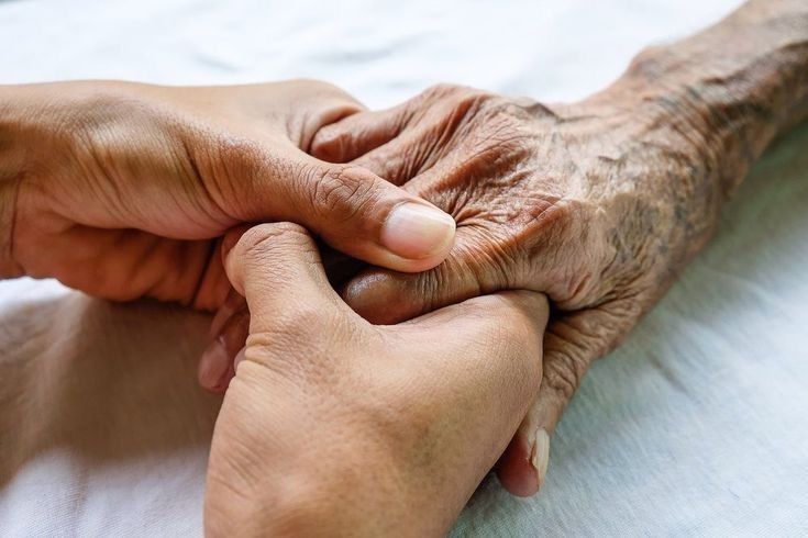 Senior și familie — un moment liniștit